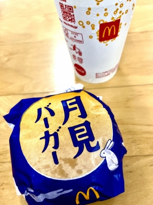 SHINA(ｼﾅ) 月見バーガー！！！