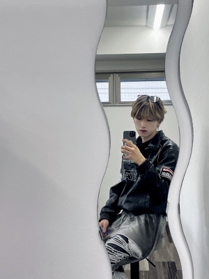 NEO(ネオ) 誕生日orセラピ2年目🎧について