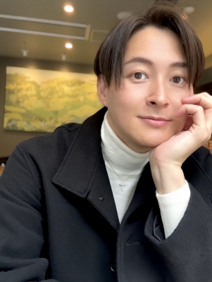 KONOSUKE(コウノスケ) 笑う側より、笑われる側