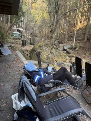 SHUSUKE(ｼｭｳｽｹ) 山奥に川サウナしにいったんだけど