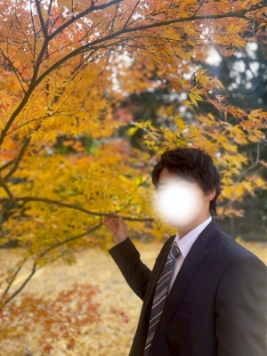 REN(レン) スーツとイチョウ💛