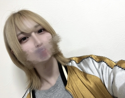 YUMITO（ﾕﾐﾄ） 事務所で自撮り