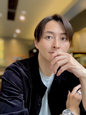 KONOSUKE(コウノスケ) おはよ、今日は晴れたね。 久々に気持ち良い朝。