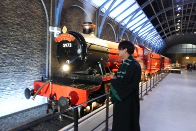 TOWA(ﾄﾜ) 魔法みたいな夜が、冬には似合う。