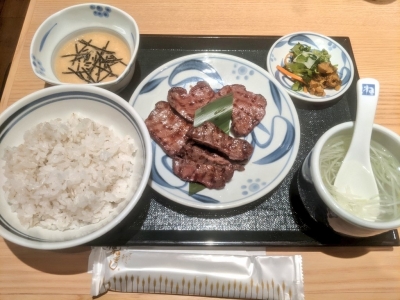 KONOSUKE(ｺｳﾉｽｹ) お昼食べてきタン