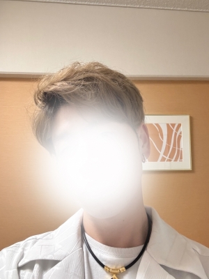 GUREN(ｸﾞﾚﾝ) 髪色明るいのと暗いのどっちが好き？