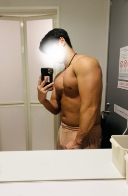 KAKA(ｶｶ) 筋肉出勤中