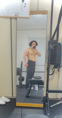 MOCHI（ﾓﾁ） おれの胸は、街角の定食屋さん。