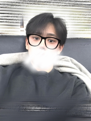 SORA(ｿﾗ) メガネ`⎚⩊⎚´ 