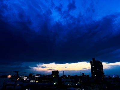 KAREN(カレン) 目線