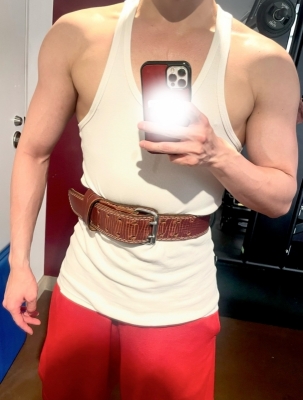 KAREN(ｶﾚﾝ) 筋トレから始まる一日