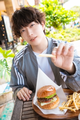 AOI(ｱｵｲ) あーん✨