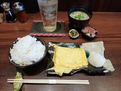 SHINYA(ｼﾝﾔ) 念願の早朝だし巻き玉子定食🍚