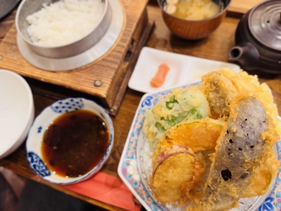 KAREN(カレン) なんでもない食事
