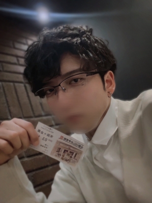 MAHIRO(ﾏﾋﾛ) メガネ男子が好き？