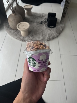 MASH(ﾏｯｼｭ) スタバ店員のときから推してるグラノーラ