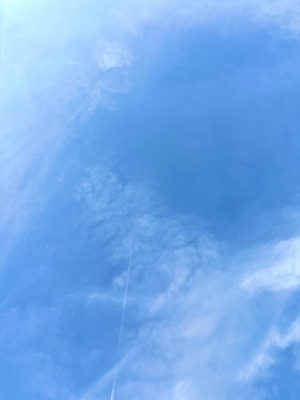 SATSUKI(ｻﾂｷ) 飛行機雲だよん
