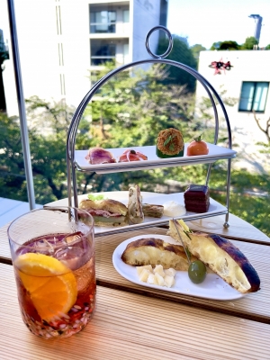 HIDAKA(ﾋﾀﾞｶ) スタバでお酒