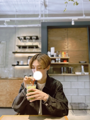 SARAN(ｻﾗﾝ) 愛を買う