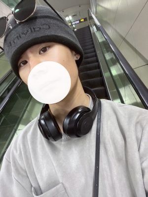 NAGI(ﾅｷﾞ） 人肌恋しくなるよね😌