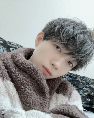 SENA（ｾﾅ） 寒くて起きれない_(:3 」∠)_