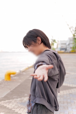 AKI(ｱｷ) 気をつけて来て