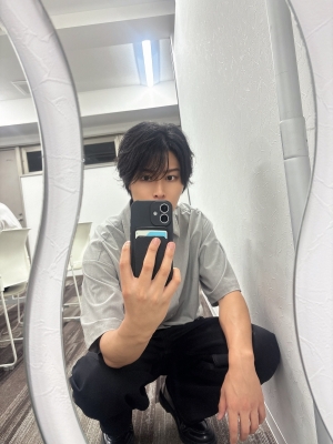 RENYA(ﾚﾝﾔ) 自撮りの撮り方誰か教えて〜😭