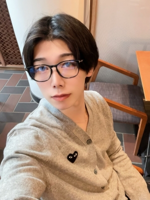 HIO(ヒオ) メガネの日もあるよ。👓