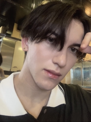HARRY(ﾊﾘｰ) 🇬🇧外国人系女風セラピスト🇯🇵