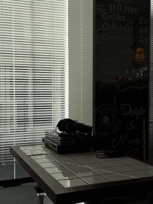 MASH(ﾏｯｼｭ) 渋谷にあるレコードが聴ける隠れ家カフェ