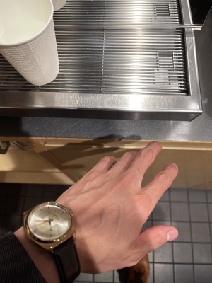 MINORI(ﾐﾉﾘ) 血管好きな貴女に刺さって欲しい