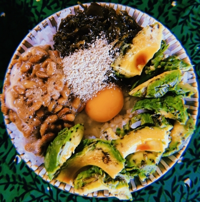 MOCHI（ﾓﾁ） モチ丼。