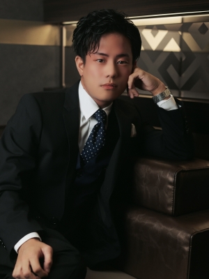 M(エム) 20時までお待ちしています✌️