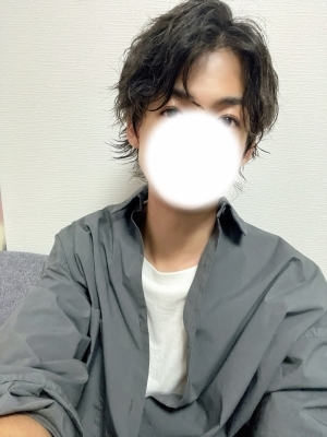 TOURI(ﾄｳﾘ) 本日から出勤してます✨