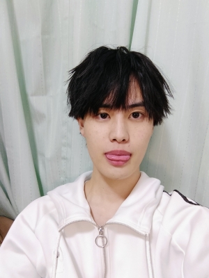 HASUMI(ﾊｽﾐ) ノーマルカメラ無加工自撮り