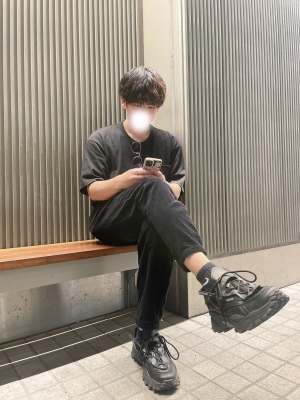 KENYU(ｹﾝﾕｳ) 「なに見てると思う？」
