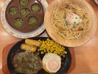 YUUSHI(ﾕｳｼ) 久しぶりのサイゼリヤ...🍝