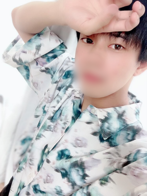 M(エム) 本日も11時から22時です。