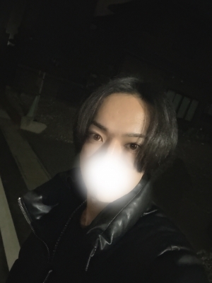 SHU(シュウ) 自撮り勉強中🤳