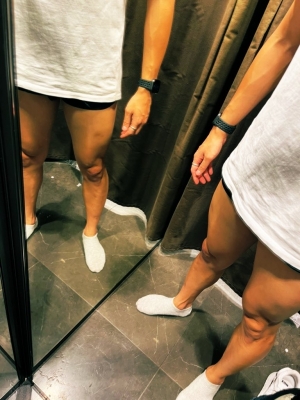 NINA（ﾆｲﾅ） 足！