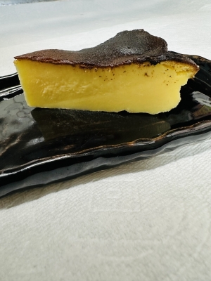 FUKAMI(ﾌｶﾐ) バスクチーズケーキ