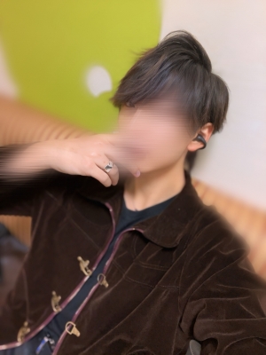 RITSUYA(ﾘﾂﾔ) 【11/24本日の出勤コーデ🌷】