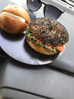 TOUYA(ﾄｳﾔ) お昼はパンだょ。
