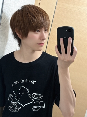 AO(ｱｵ) 📱