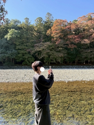 MASH(ﾏｯｼｭ) 慣れないサングラスをかけてみる