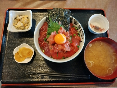 SHINOBU(ｼﾉﾌﾞ) 今日のお昼は漬け丼定食