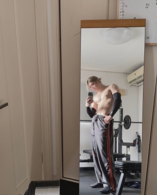 KEN（ｹﾝ） 逆三角形