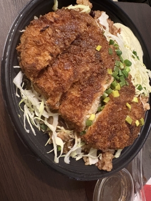 SHUSUKE(ｼｭｳｽｹ) 験担ぎ朝からカツ丼食べました