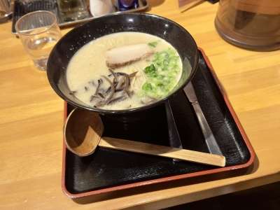 TOMOE(ﾄﾓｴ) はっちゃき🍜