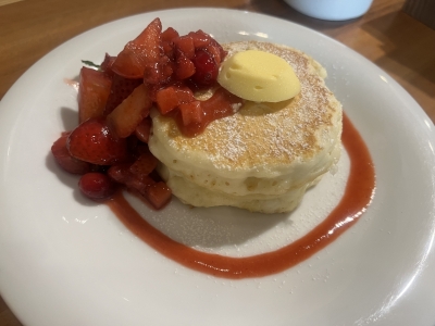 REO (ﾚｵ) いちごパンケーキ🍓